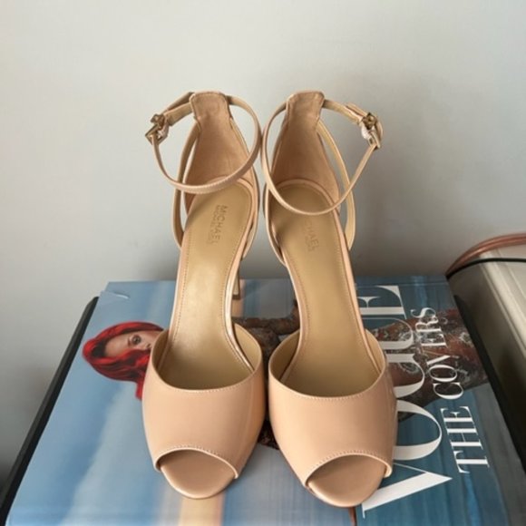michael kors cambria heels new no box - Picture 3 of 13